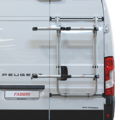 FAB-Ski-Snowboardträger an Hecktür1