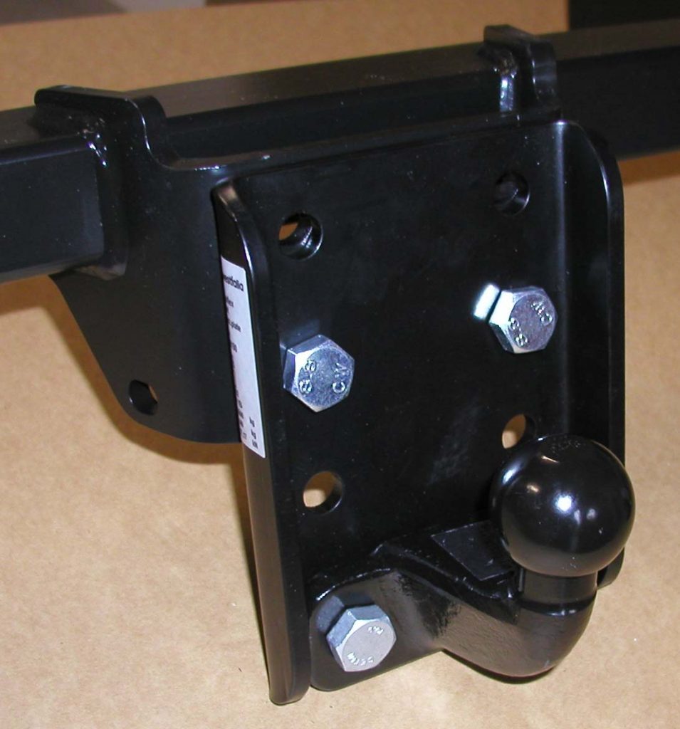 Adapterplatte zum Tieferlegen der AHK Kugel Ventasupply